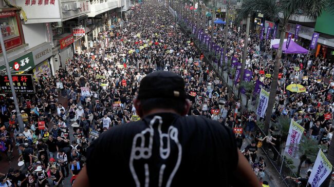 Участники акции протеста в Гонконге. 1 июля 2019 