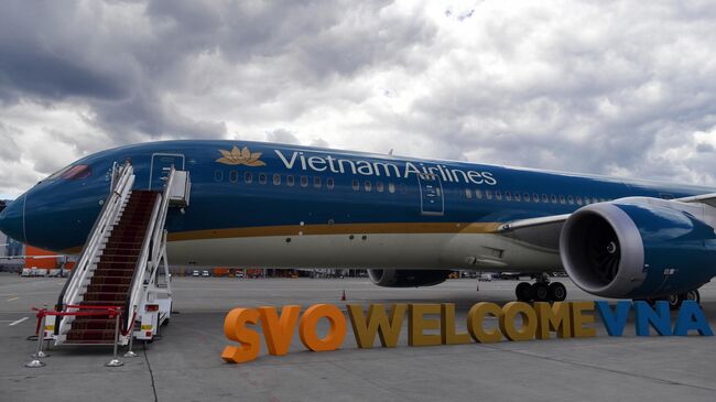 Торжественная встреча самолета авиакомпании Vietnam Airlines в Международном аэропорту Шереметьево. 2 июля 2019