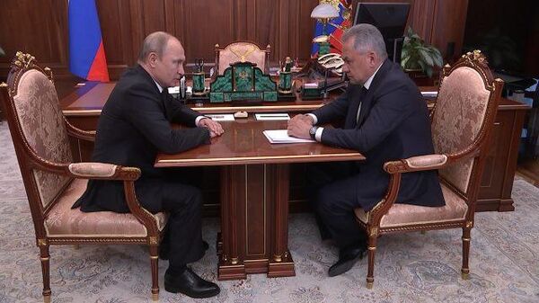 Владимир Путин провел встречу с министром обороны Сергеем Шойгу после гибели 14 моряков 