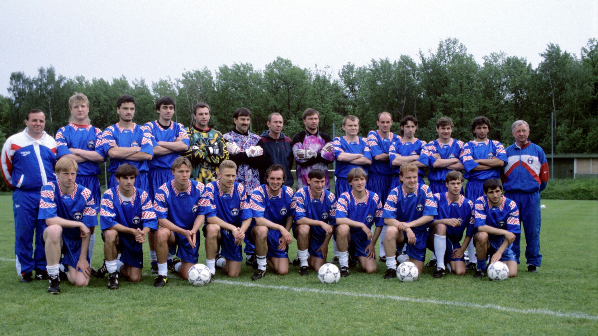 Футбол 1993. Сборная России 1996. Сборная России по футболу 1994 -1996.