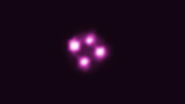 Рентгеновская фотография креста Эйнштейна и квазара HE0435 в далекой галактике