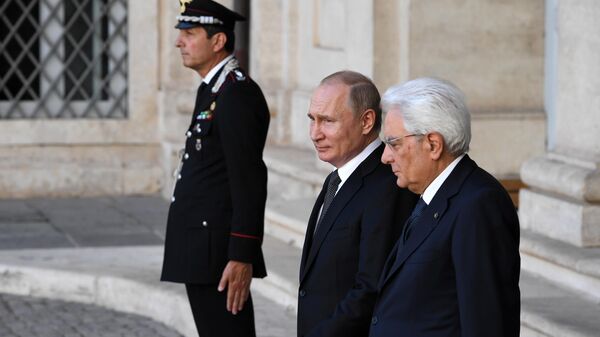 Президент РФ Владимир Путин и президент Итальянской Республики Серджо Маттарелла на церемонии официальной встречи в Риме. 4 июля 2019