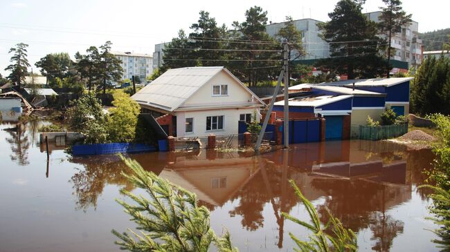 Разрушенные паводком дома в городе Тулун в Иркутской области. Архивное фото