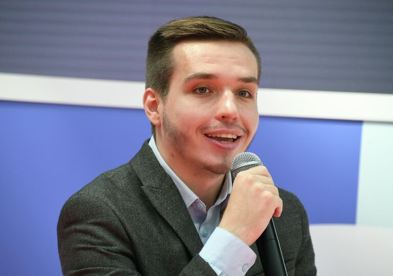 Автор книги Москва и москвичи XXI века Максим Кобзев на форуме Мой район Автор книги Москва и москвичи XXI века Максим Кобзев на форуме Мой район