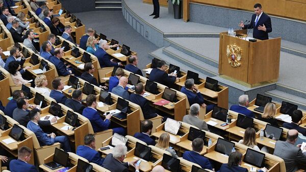 Заместитель председателя правительства РФ Максим Акимов выступает на парламентских слушаниях в Госдуме. 8 июля 2019