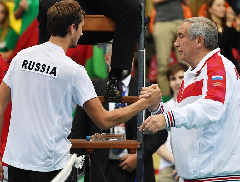 Даниил Медведев и Шамиль Тарпищев 