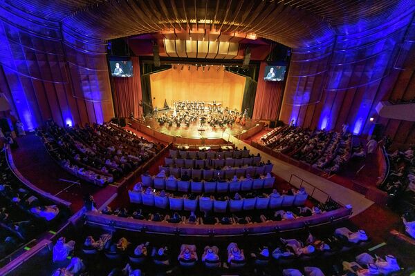 Концерт симфонической музыки в Саудовской Аравии