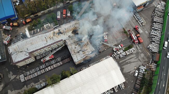 Вид с квадрокоптера на последствия пожара на газопроводе в Мытищах