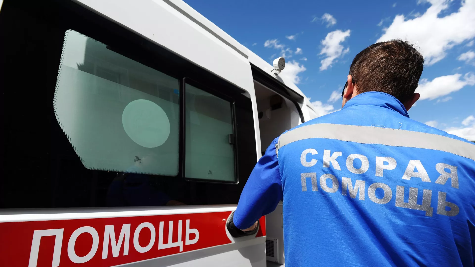 Фельдшер станции скорой медицинской помощи - РИА Новости, 1920, 11.06.2021