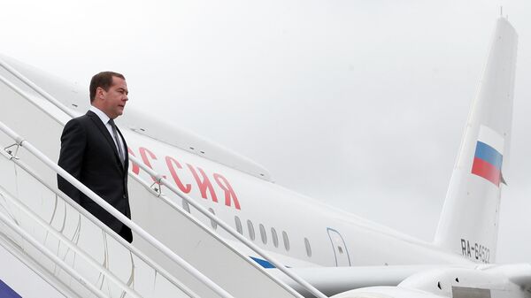 Председатель правительства РФ Дмитрий Медведев в аэропорту Ставрополя