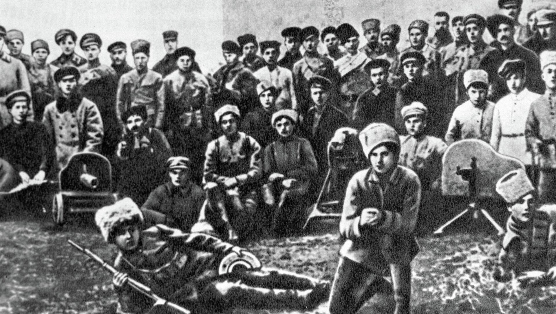 Красногвардейцы Киева - участники боев с войсками Центральной рады. 1919 год - РИА Новости, 1920, 30.08.2021