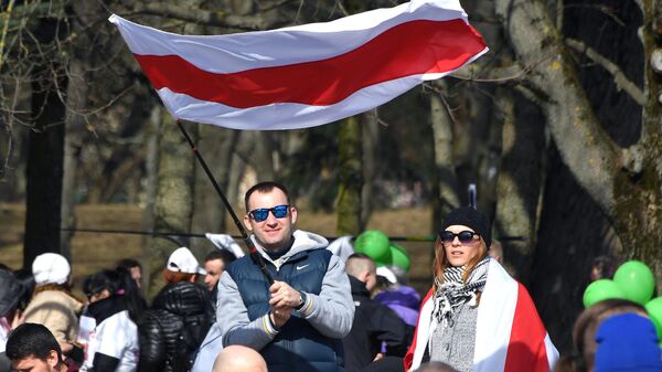 Участники акции День воли, приуроченной к годовщине создания Белорусской народной республики