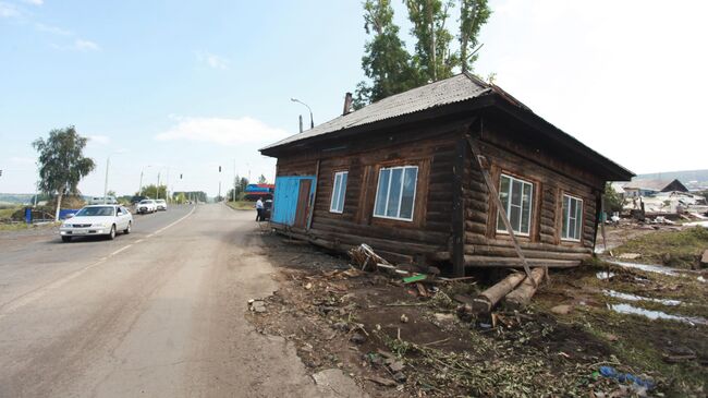 Последствия подтопления в городе Тулун в Иркутской области