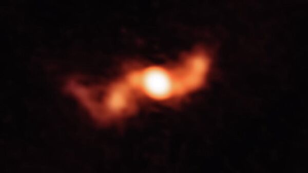 Фотография микроквазара SS 433, полученная микроволновым телескопом ALMA