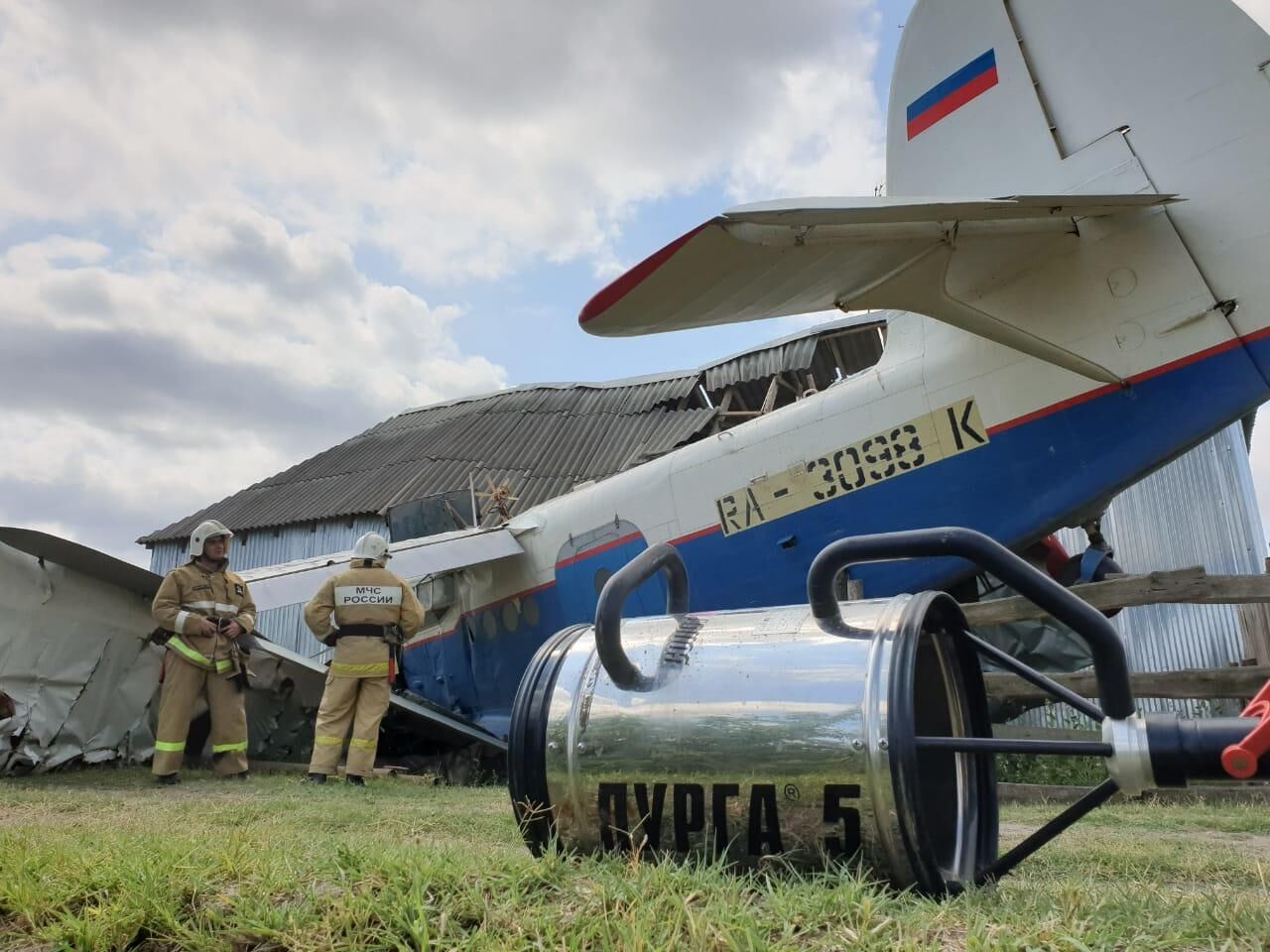 Падение легкомоторного самолета на дом в Чечне. 16 июля 2019 - РИА Новости, 1920, 09.01.2023