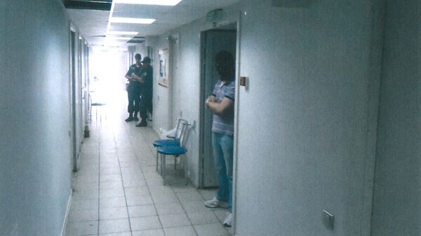 Коридор тюрьмы на территории аэропорта в Мариуполе