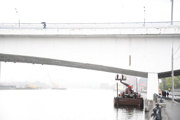 Очистка Автозаводского моста