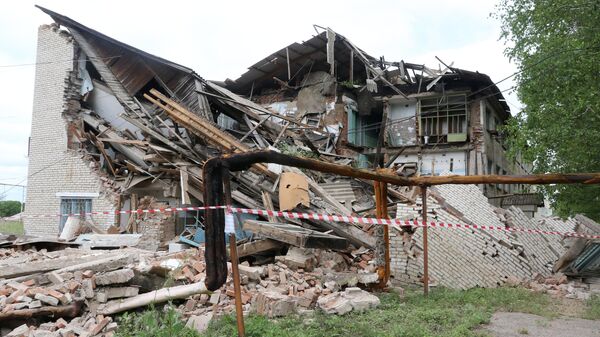 Обрушившееся здание в селе Чернышевка. 17 июля 2019