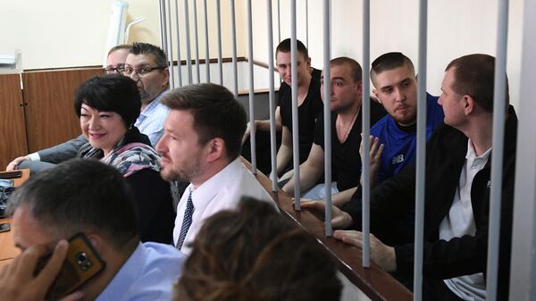 Задержанные украинские моряки на заседании Лефортовского суда города Москвы, где рассматривается ходатайство следствия о продлении им ареста.  17 июля 2019