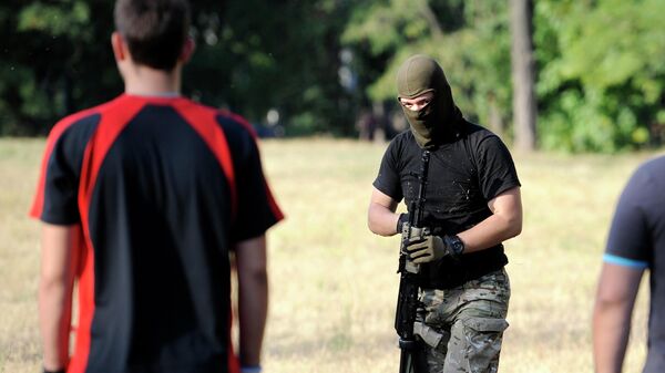 Члены националистического батальона Азов в Мариуполе