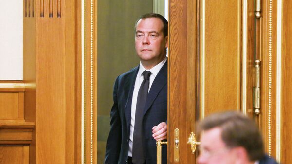 Председатель правительства РФ Дмитрий Медведев перед началом совещания с членами кабинета министров РФ