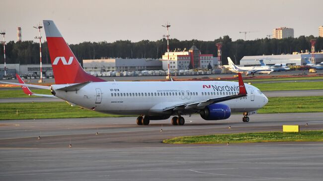 Самолет Boeing 737-800 авиакомпании Nordwind в аэропорту Шереметьево