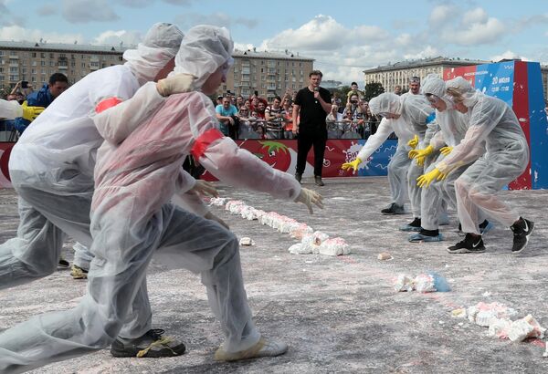 праздник торта 20 июля в москве. Смотреть фото праздник торта 20 июля в москве. Смотреть картинку праздник торта 20 июля в москве. Картинка про праздник торта 20 июля в москве. Фото праздник торта 20 июля в москве