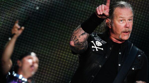 Джеймс Хетфилд во время концерта рок-группы Metallica. 21 июля 2019