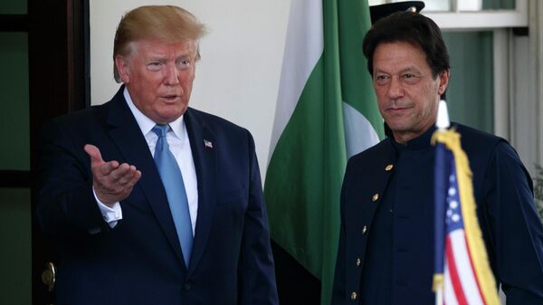 Президент США Дональд Трамп и премьер-министр Пакистана Имран Хан во время встречи в Белом доме. 22 июля 2019