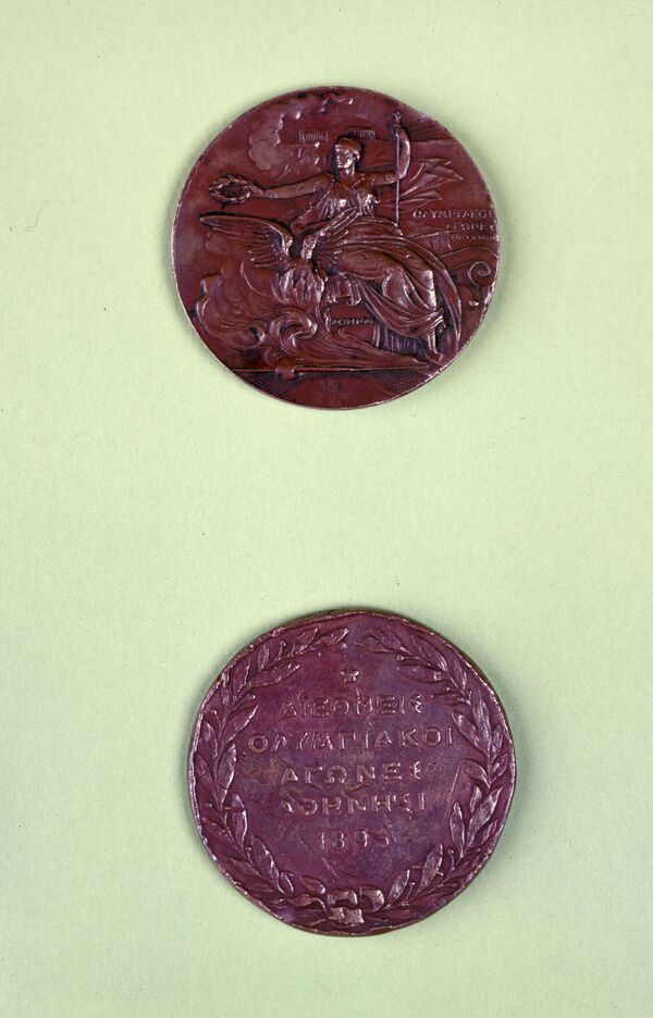 Медаль I Олимпийских игр в Афинах в 1896 году.
