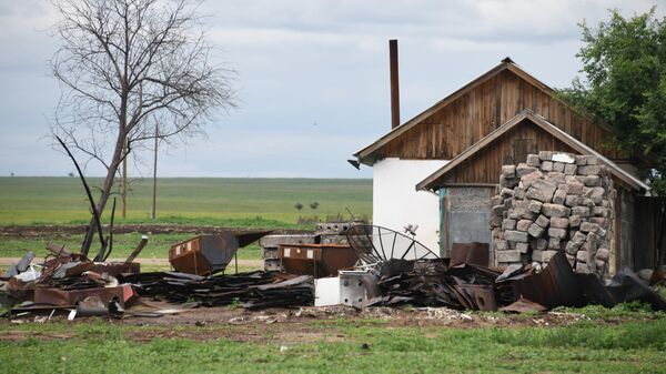 Дом в селе Усть-Ималка Забайкальского края, пострадавшем от степных пожаров в апреле