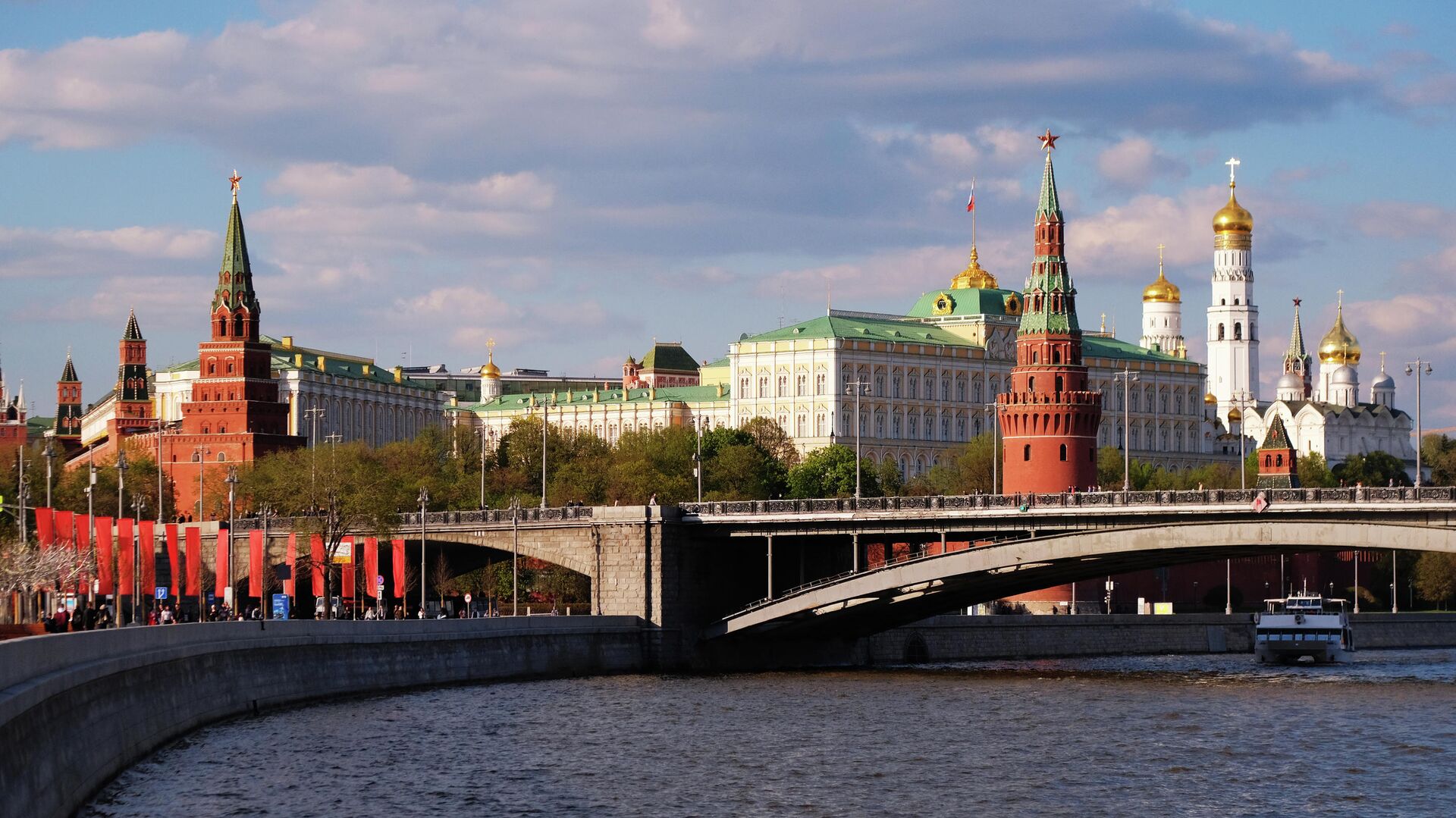 Большой Каменный мост через Москву-реку и Московский Кремль - РИА Новости, 1920, 12.05.2022