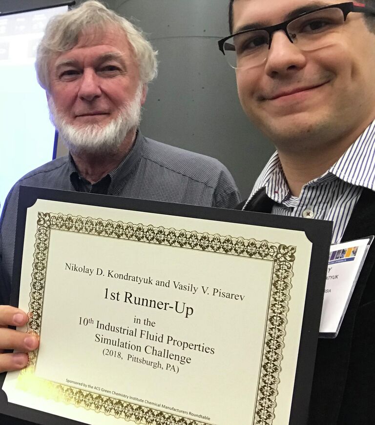  Скотт Бейр (слева) и Николай Кондратюк (справа)