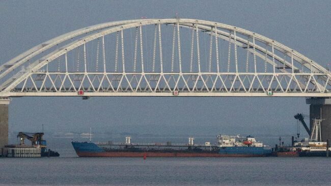 Танкер Neyma в Керченском проливе