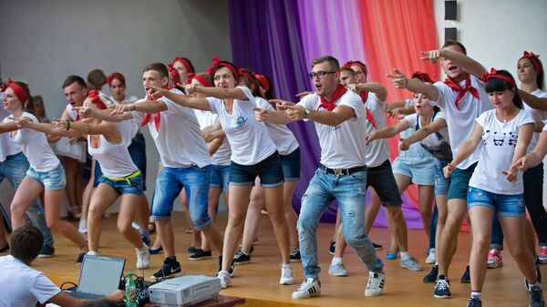 Волгоградские волонтеры получили грант на создание школ вожатых