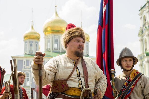 Участники фестиваля клубов военно-исторической реконструкции Кремли России