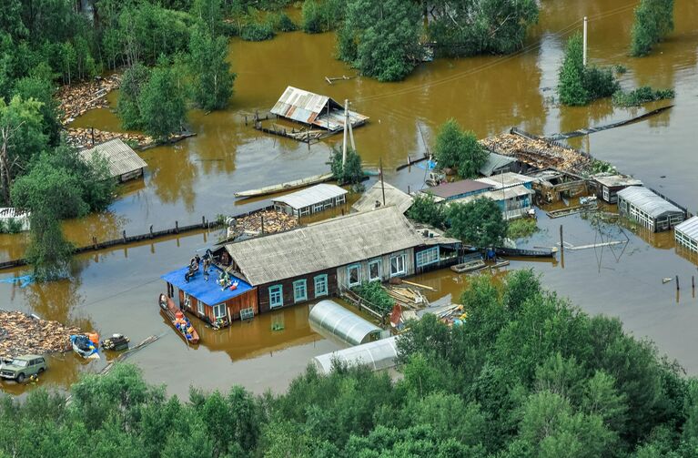 Затопленные дома в селе Норск в Селемджинском районе Амурской области