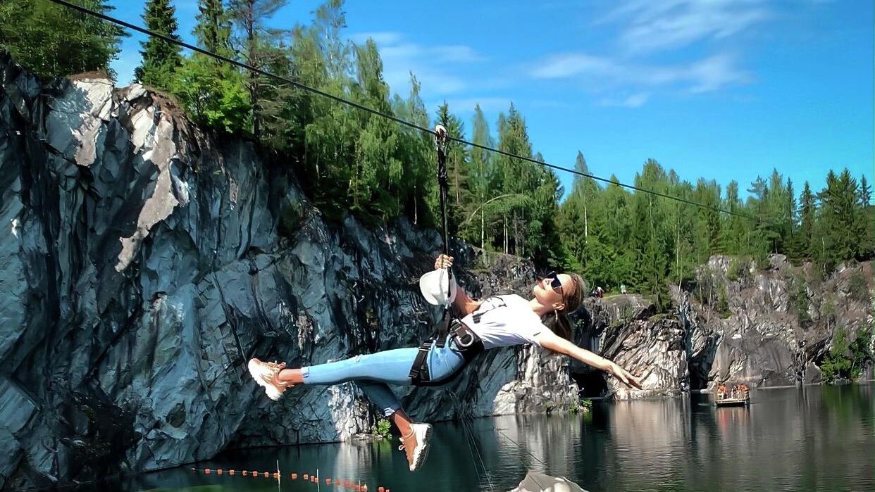 Карелия. Горный парк Рускеала. Проезд по zip-line. - РИА Новости, 1920, 18.08.2019