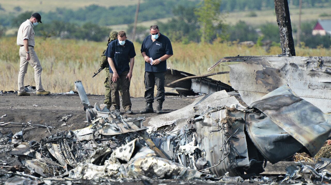 Украина контролировала место пуска ракеты, сбившей MH17, заявил Виноградов