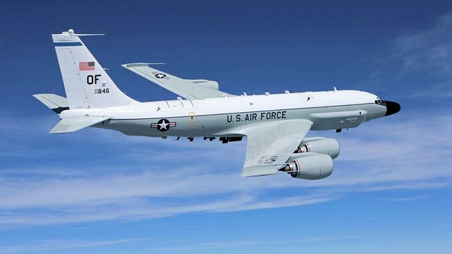 Самолет радиоэлектронной разведки американских ВВС Boeing RC-135V Rivet Joint