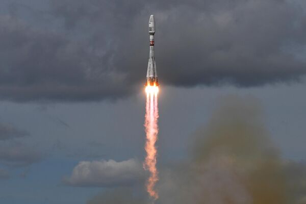 Пуск ракеты-носителя Союз-2.1б с разгонным блоком Фрегат и метеорологическим спутником Метеор-М номер 2-2 с космодрома Восточный Пуск ракеты-носителя Союз-2.1б с разгонным блоком Фрегат и метеорологическим спутником Метеор-М номер 2-2 с космодрома Восточный
