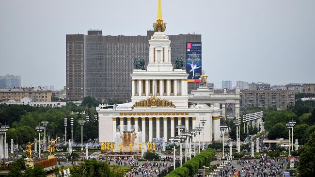 Центральный павильон на ВДНХ