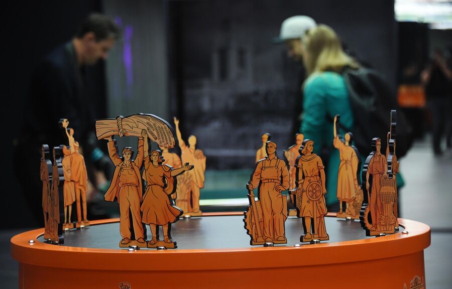Обучающая игра Подберите пары в музее ВДНХ в Москве