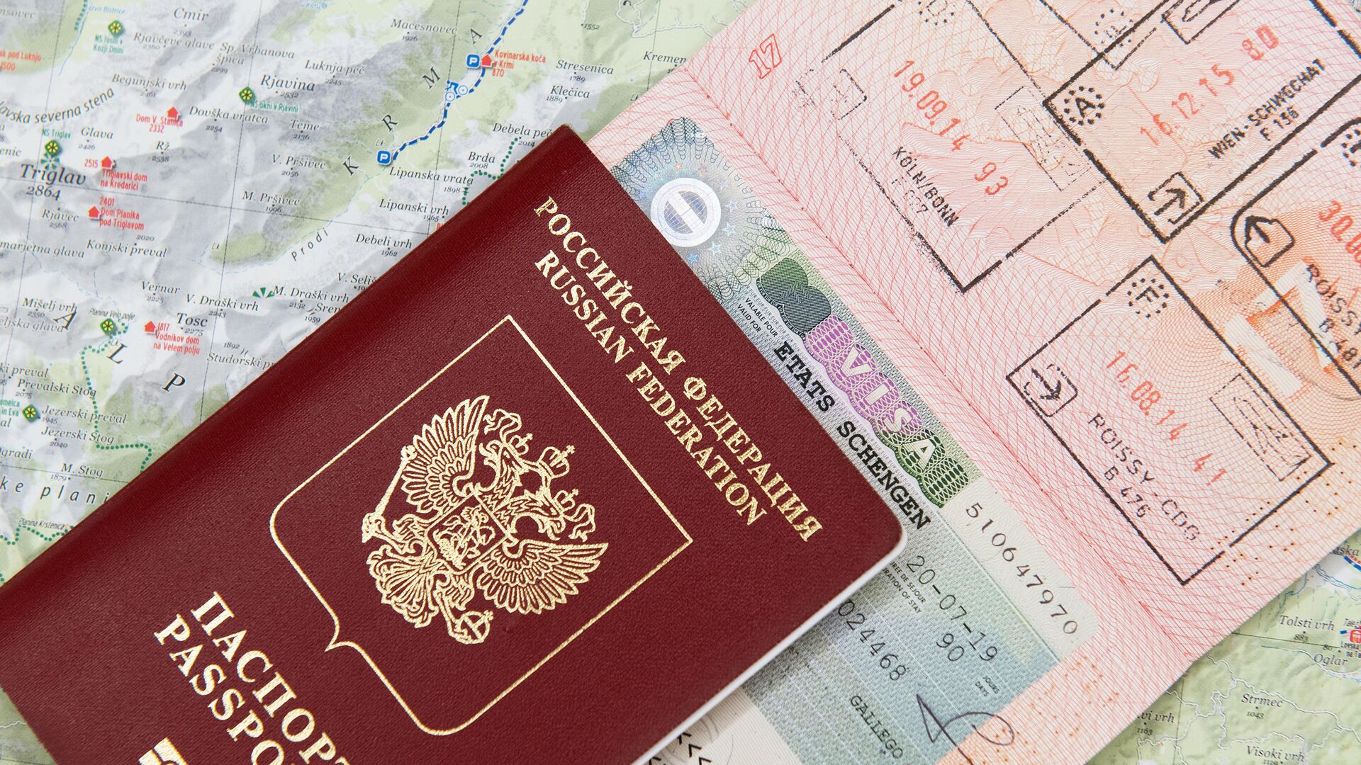 Паспорт гражданина Российской Федерации, шенгенская виза - РИА Новости, 1920, 28.07.2022