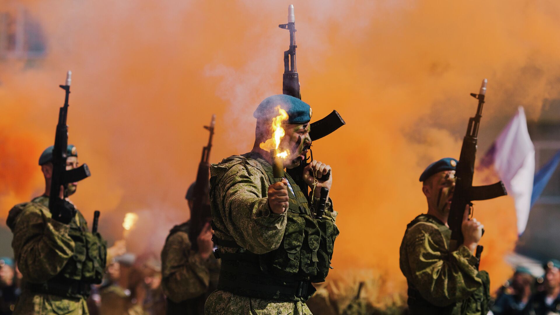 Торжественное мероприятие в воинской части в Иванове, посвященное 88-й годовщине образования Воздушно-десантных войск - РИА Новости, 1920, 22.10.2020