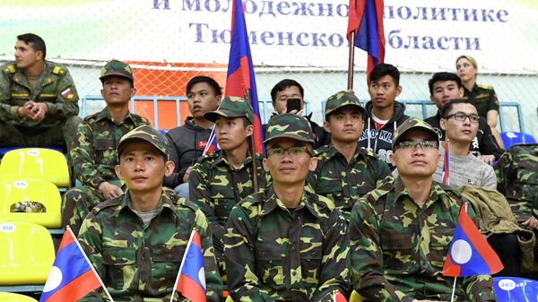 Военнослужащие команды Лаоса на открытии международных армейских игр АрМИ - 2019