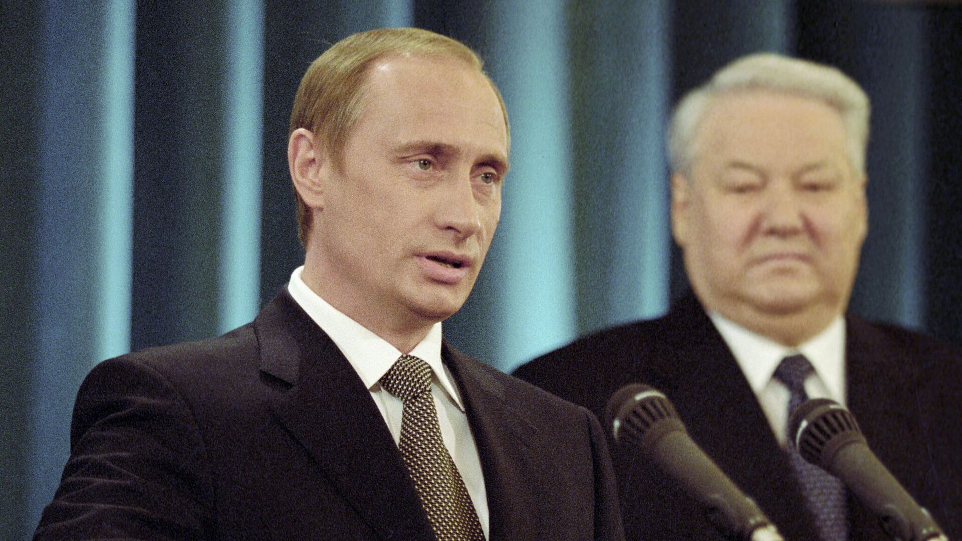 Путин Молодой И Сейчас Фото Сравнение
