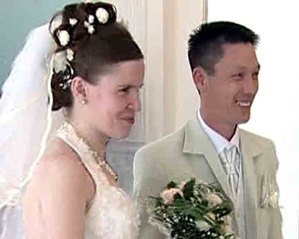 На свадьбе глухонемая невеста произнесла первое слово