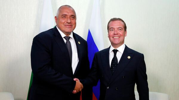 Председатель правительства РФ Дмитрий Медведев и премьер-министр Болгарии Бойко Борисов во время встречи на полях Первого Каспийского экономического форума