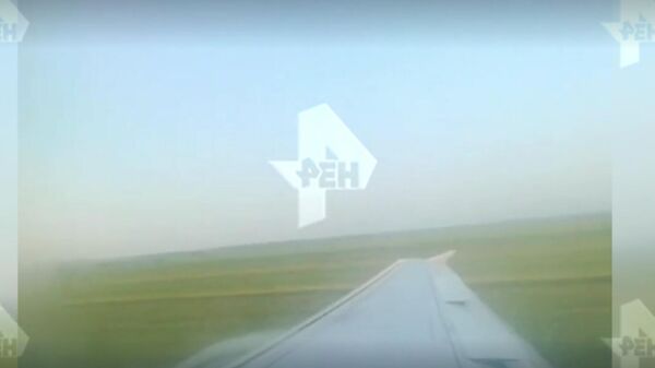 Момент аварийной посадки А321 в Жуковском попал на видео  